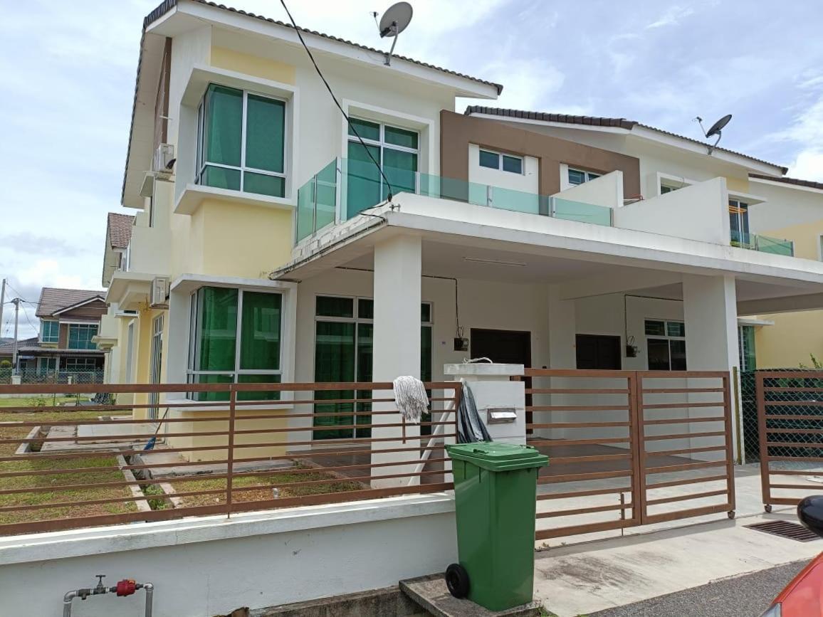 Inapan Masdar - Mumtaz Villa Changlun Exteriör bild